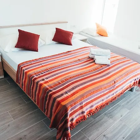 Boza Apartment *